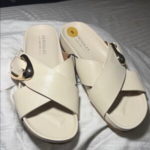 AEROSOLES Women's Cream Buckle Sandals